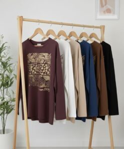 R-3017 REMERA MODAL SOFT GAMUZADO ESTAMPA CON DETALLE TACHAS - Imagen 2