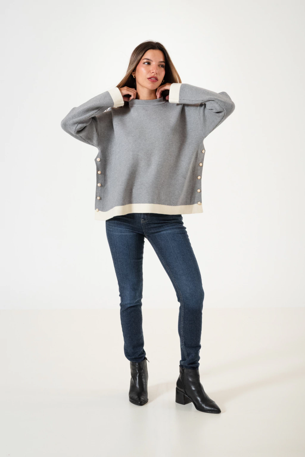 ART-757 SWEATER BREMER CON BOTONES LATERALES