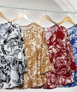 R-3034 BLUSA ESTAMPADA LINO ESCOTE V BOTONES - Imagen 2