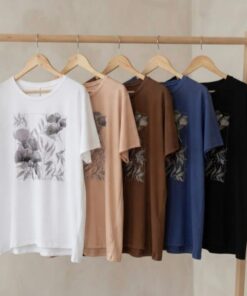 R-3110 REMERA MODAL VISCOSA ESTAMPADA FLORES EN RECUADRO Y DETALLE STRASS - Imagen 2
